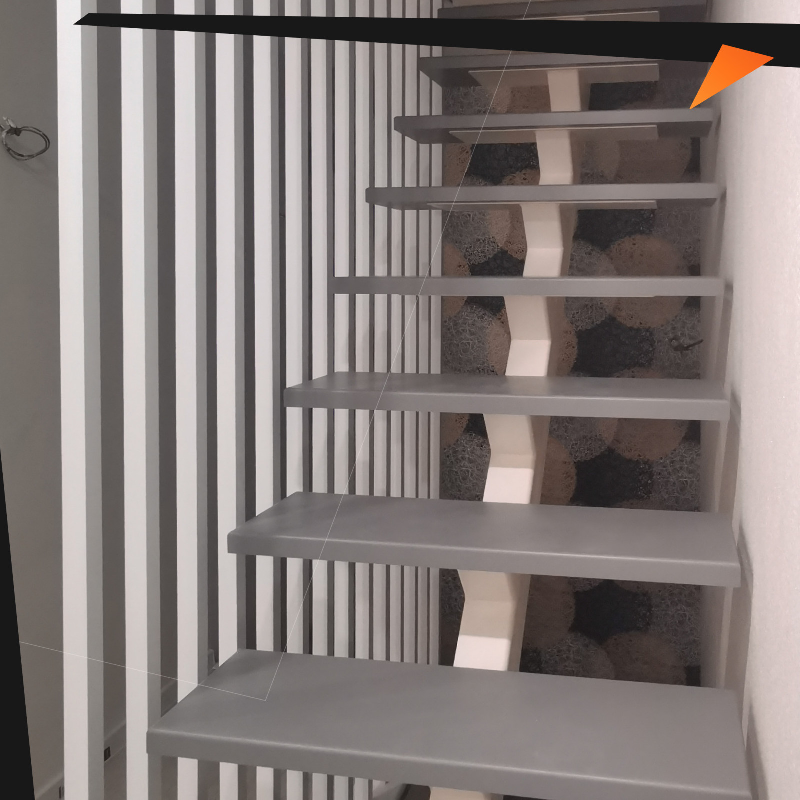 Обложка проекта: Лестница на монокосоуре