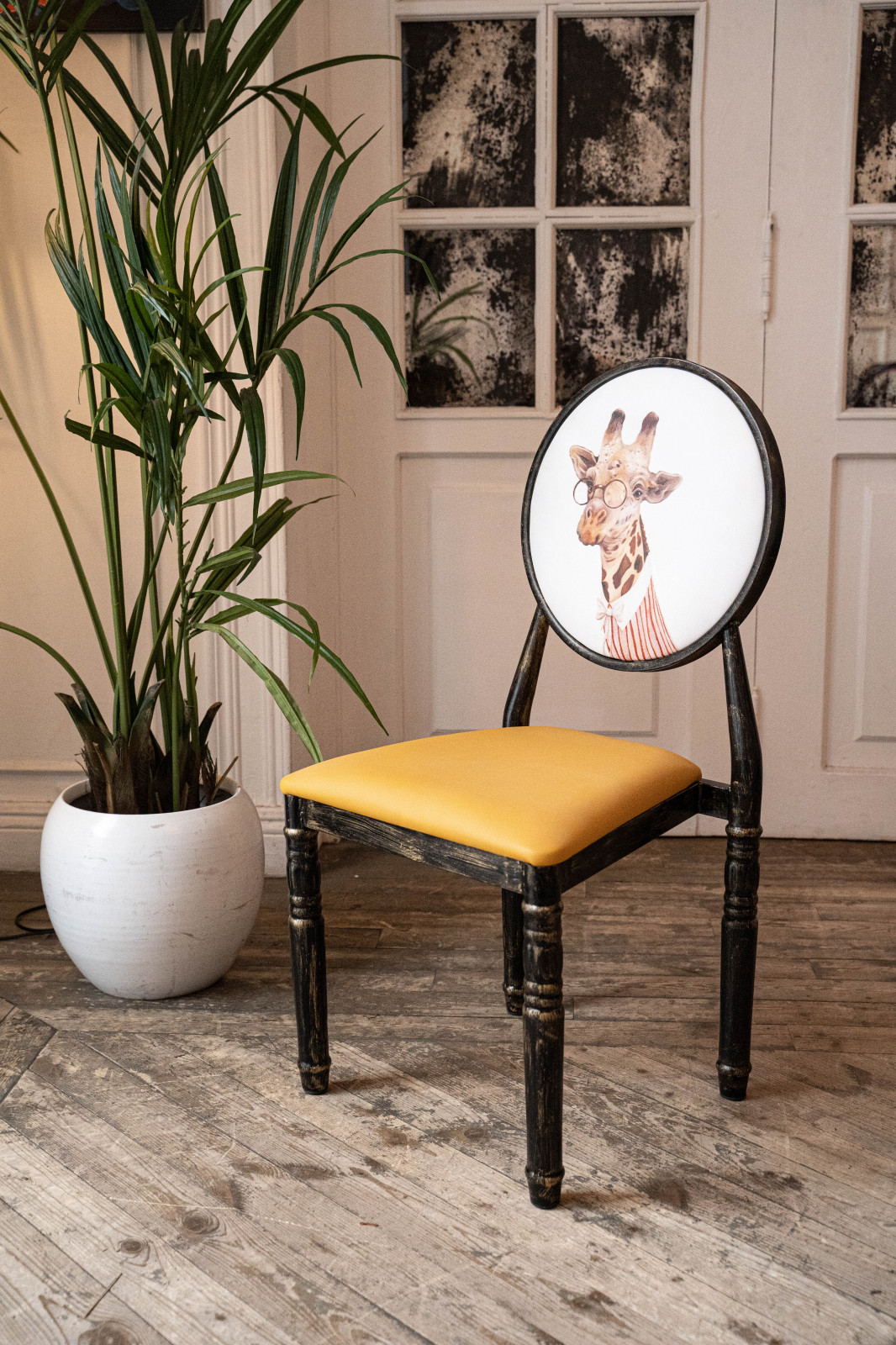 Металлические стулья