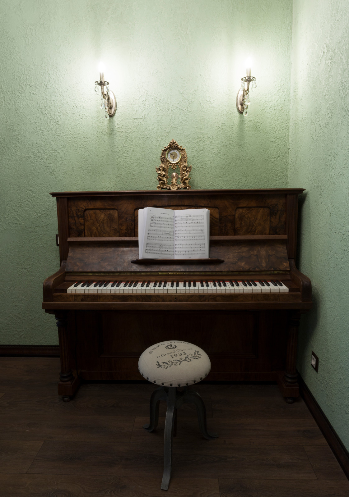 Обложка проекта: Американская классика. Фотографии гостиной.