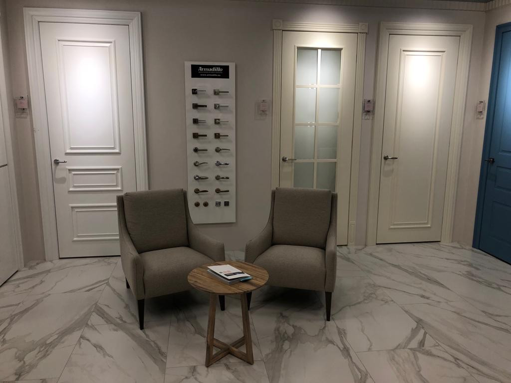 Обложка проекта: Флагманский салон дверей ENIQA