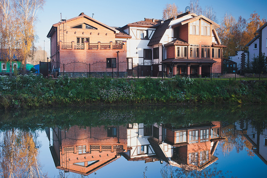 Дом на озере