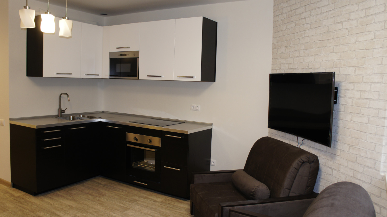 Максим Известинская