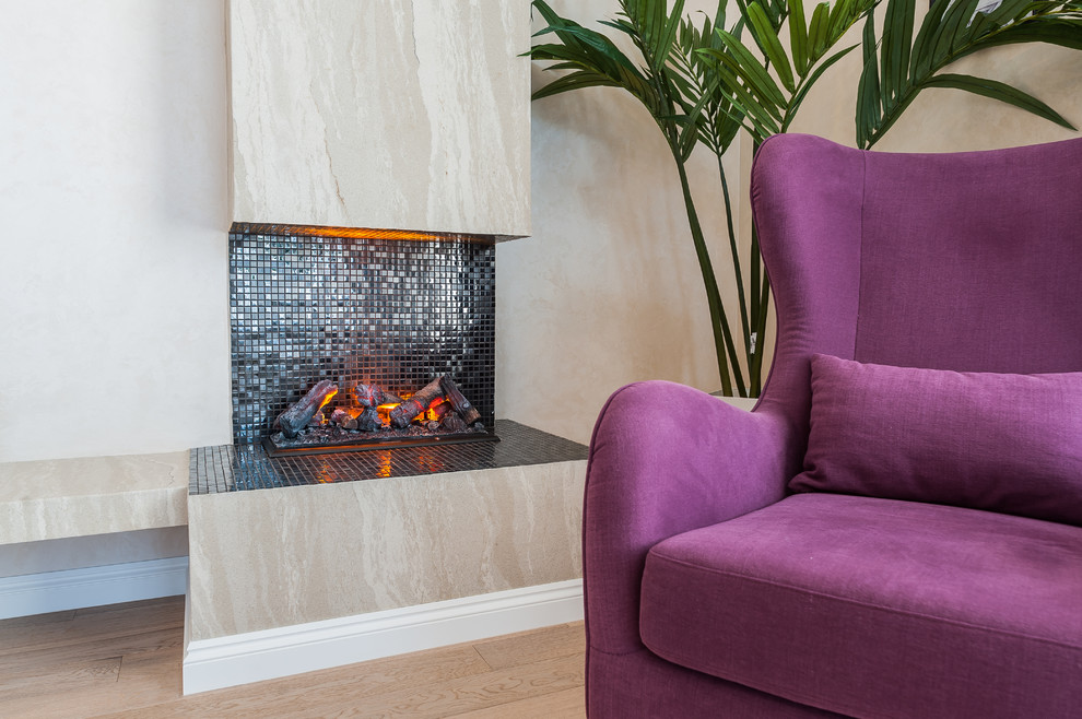 Загородный дом с розовой столовой