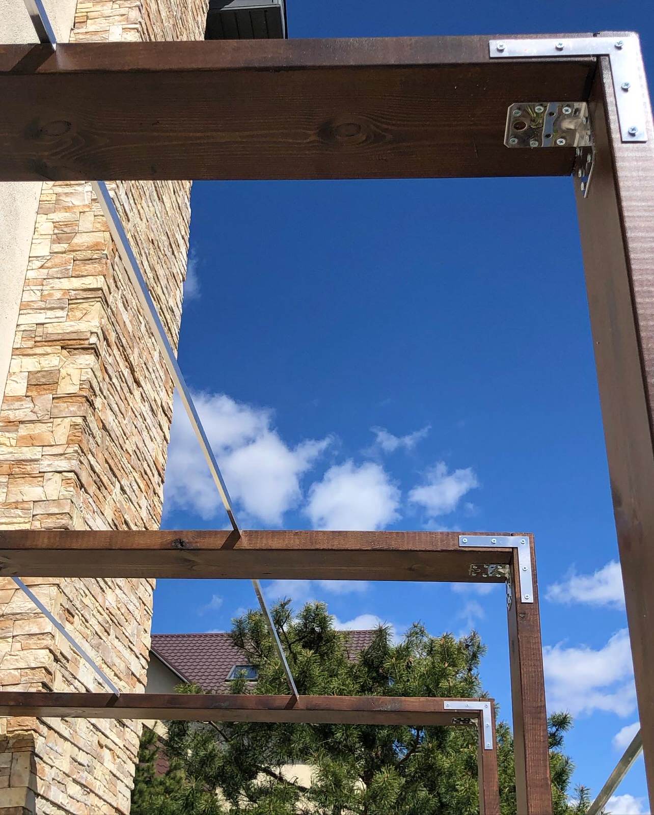 Пергола: лиственница, алюминий, нержавейка