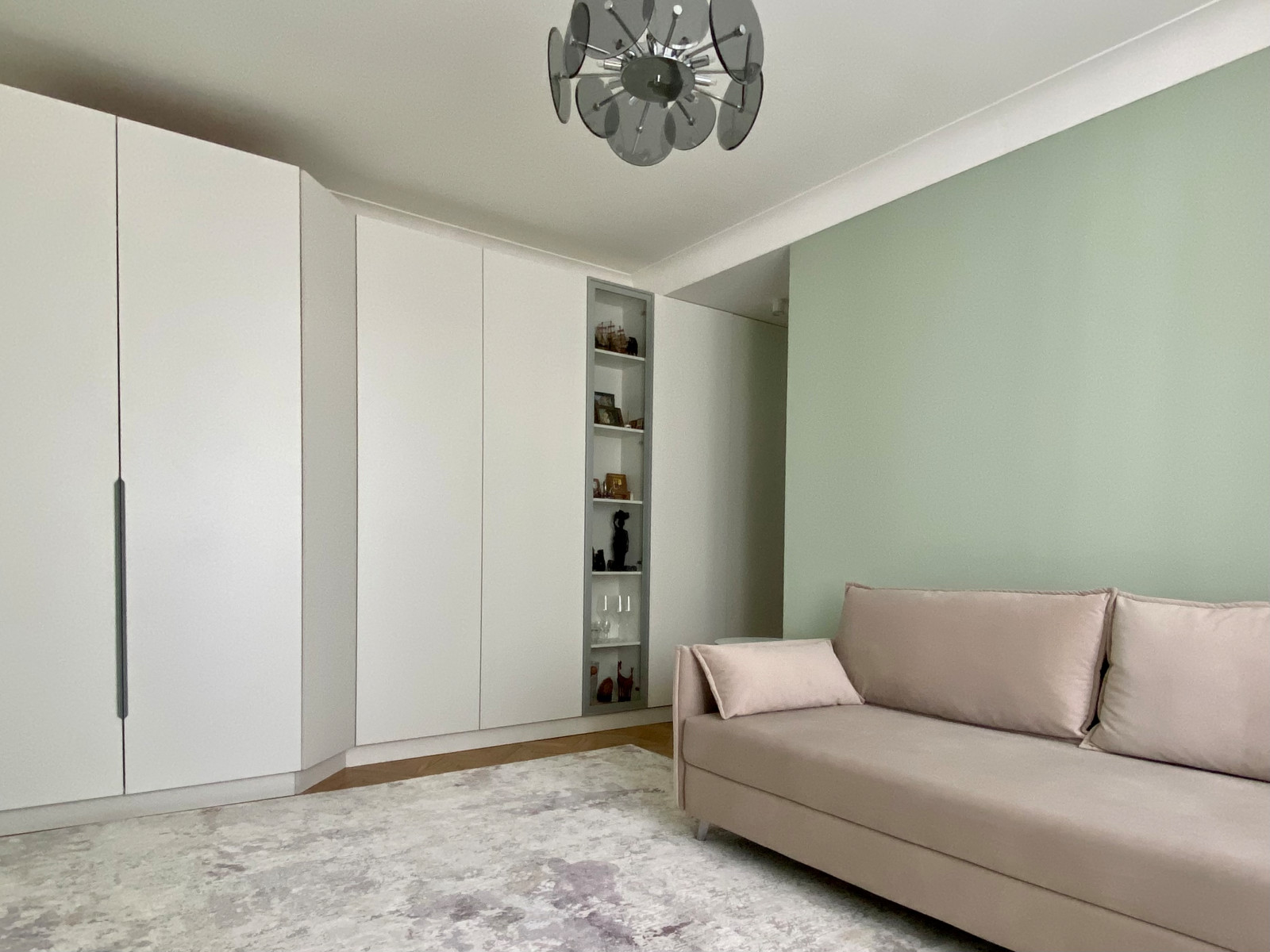 Небольшая квартира на Веерной