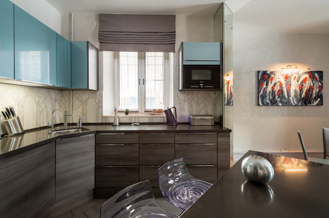 Серая зеркальная квартира