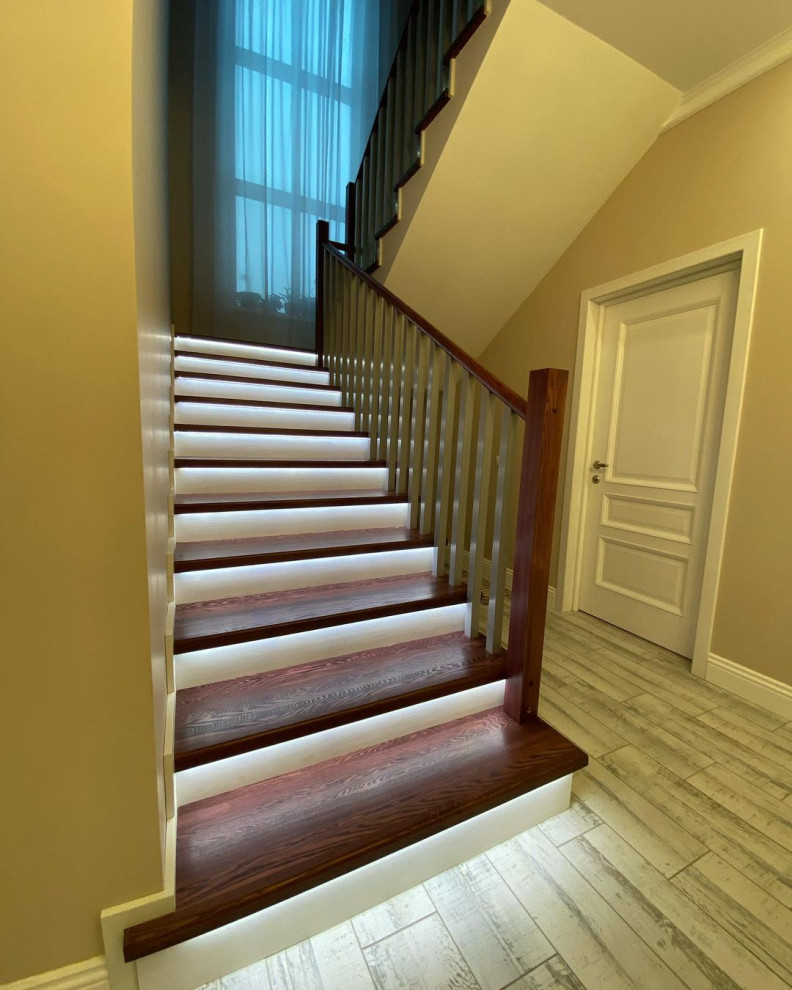 Лестница Алексея и Анны в КП Медная Подкова