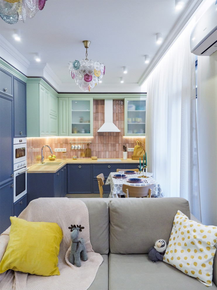 Солнечный остров, ЖК Кристал, Водный стадион