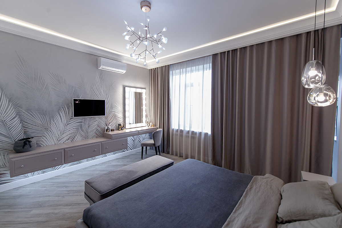 Реализация спальни "Современная классика" в серых тонах