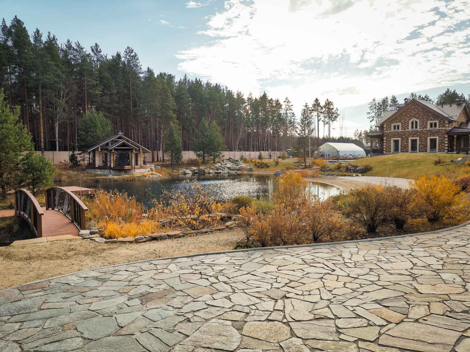 Роскошный сад в Екатеринбурге