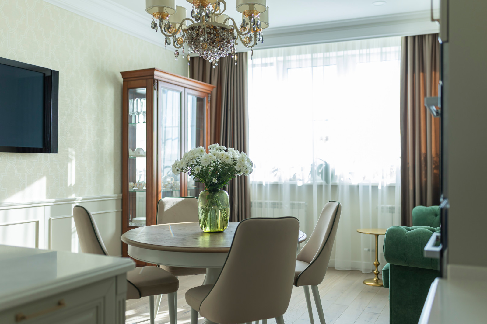 Обложка проекта: Квартира в стиле неоклассика