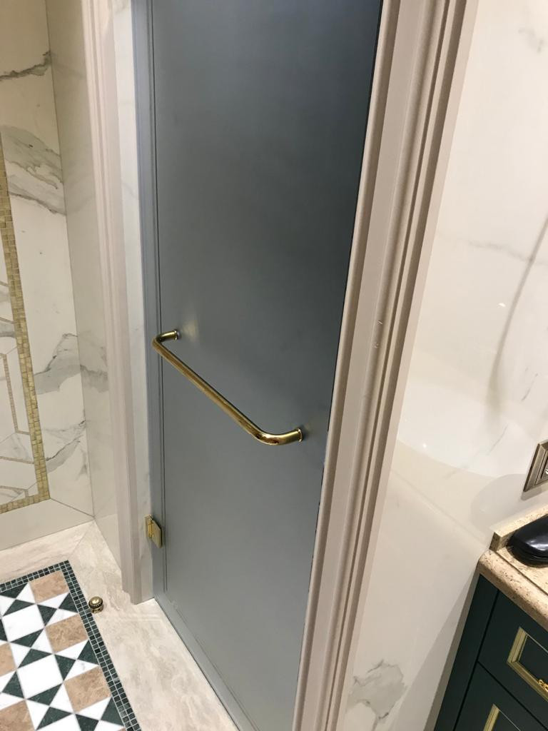 Стеклянные двери