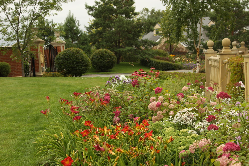 "Малиновый этюд" на фоне