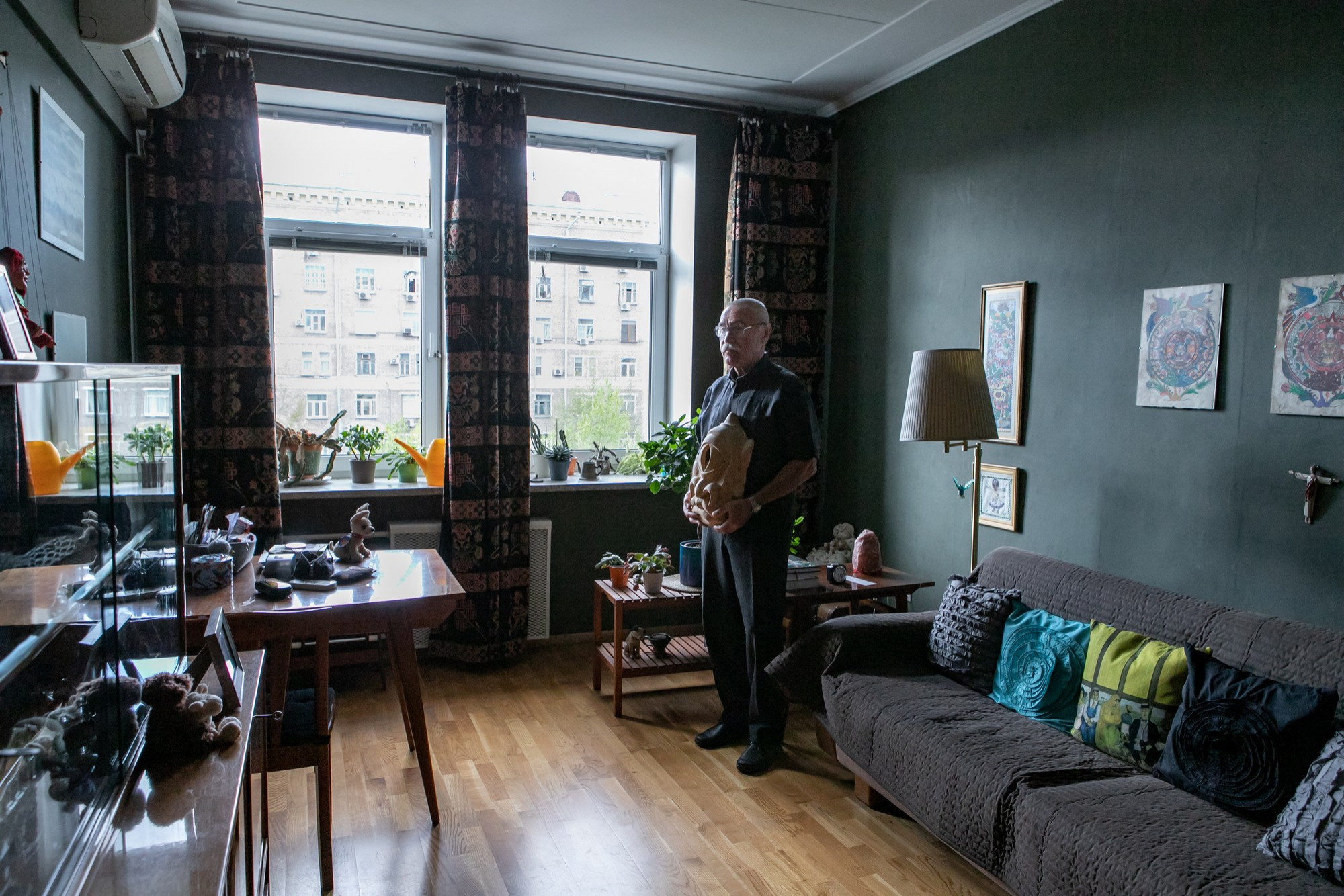 Спецпроект:  Портрет архитектора в черном