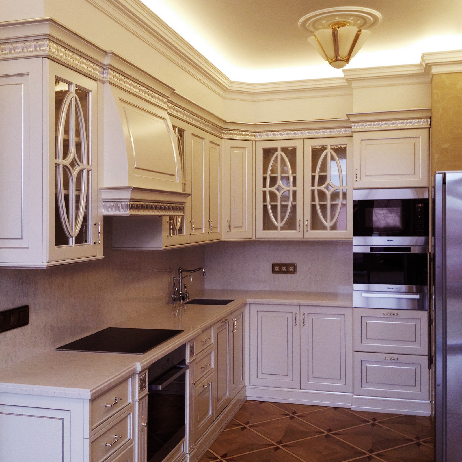 Роман Тихомиров