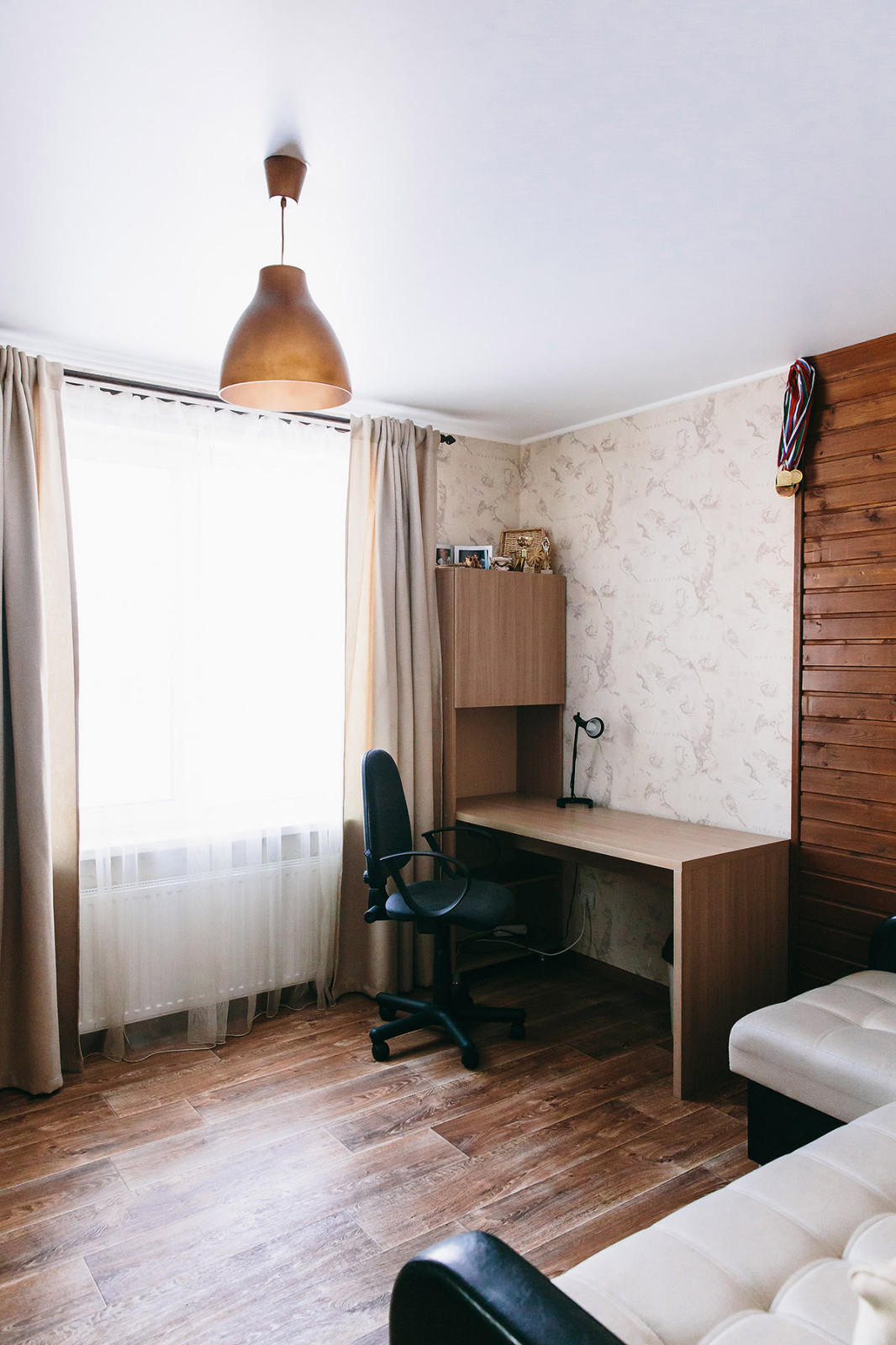 Обложка проекта: Реализация мебели для двух детских