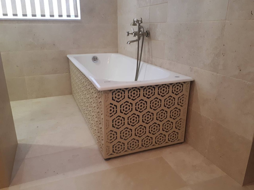 Ограждение ванной квартиры