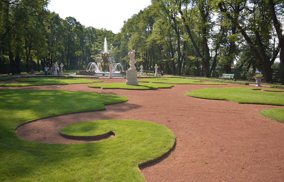 Рулонный газон: Лужайка, которую можно взять с собой