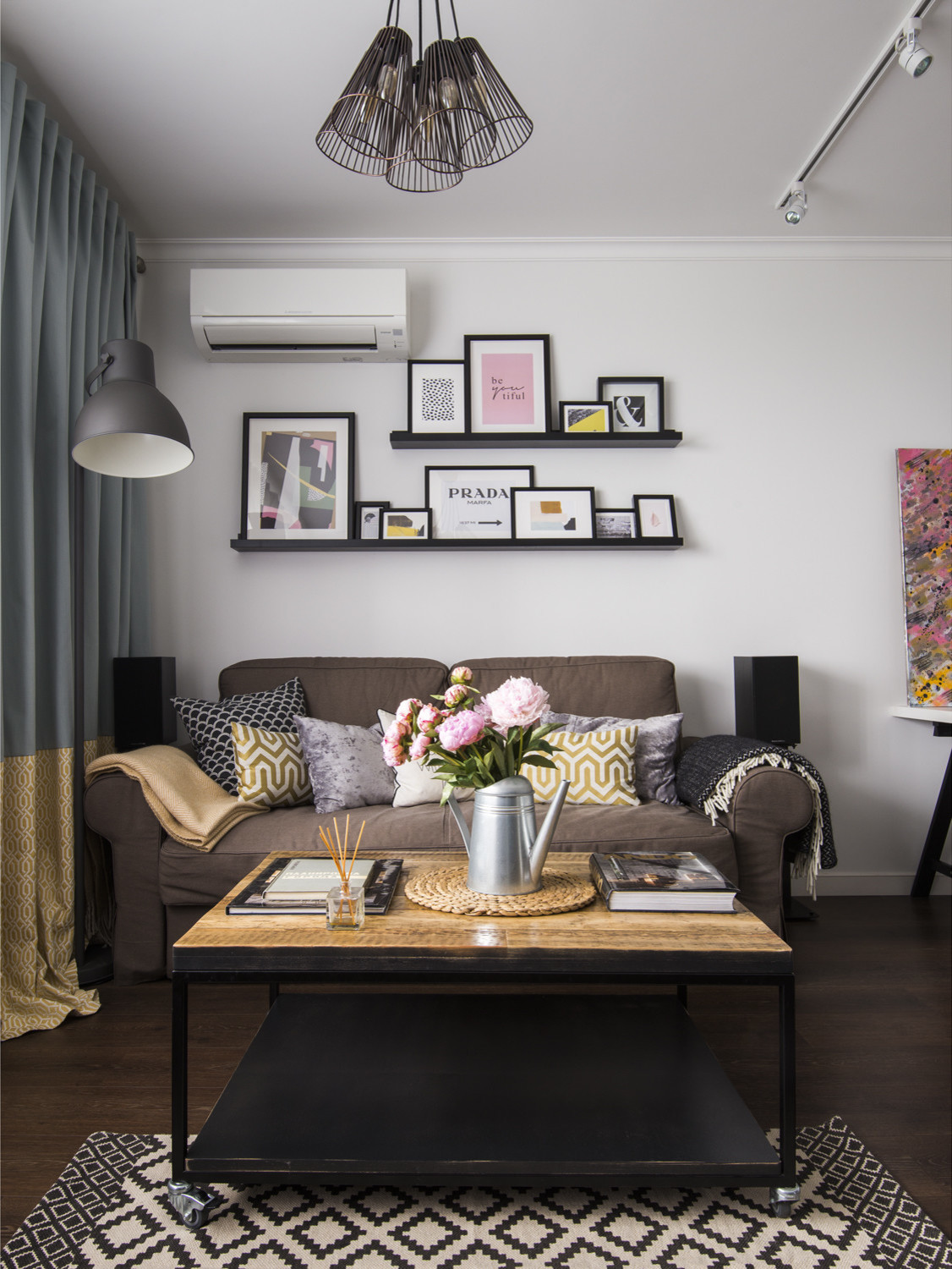 Юлия Суханова