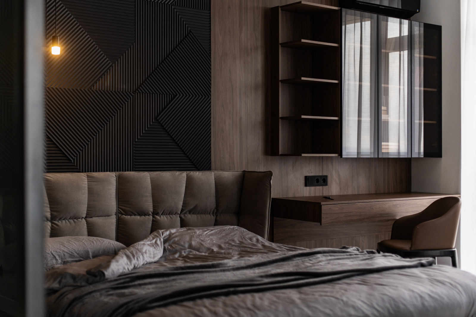 №6. ЖК на Декабрьских событий.