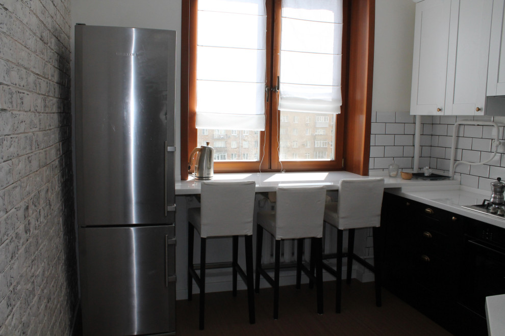 Стол-подоконник для кухни: быть или забыть?