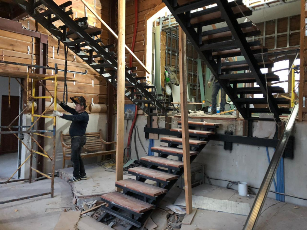 Обложка проекта: лестница