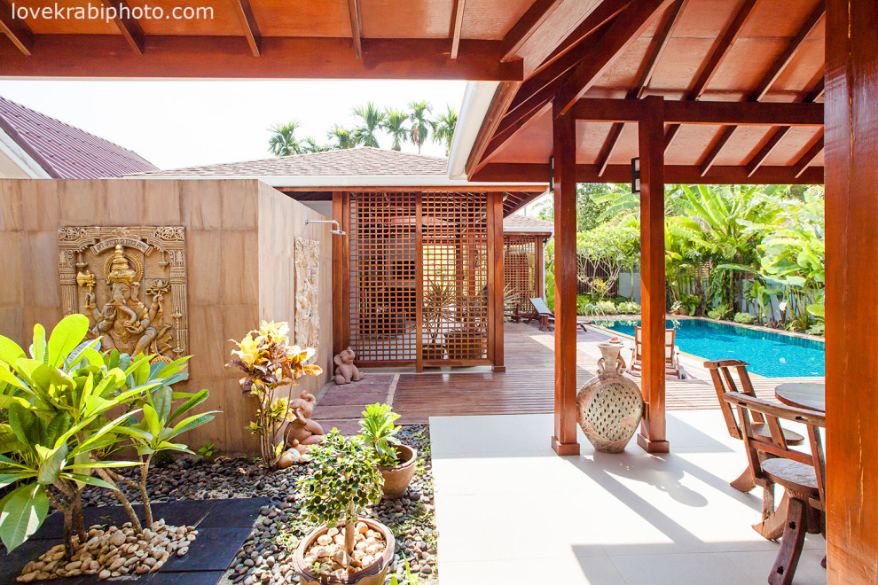 Вилла с бассеином