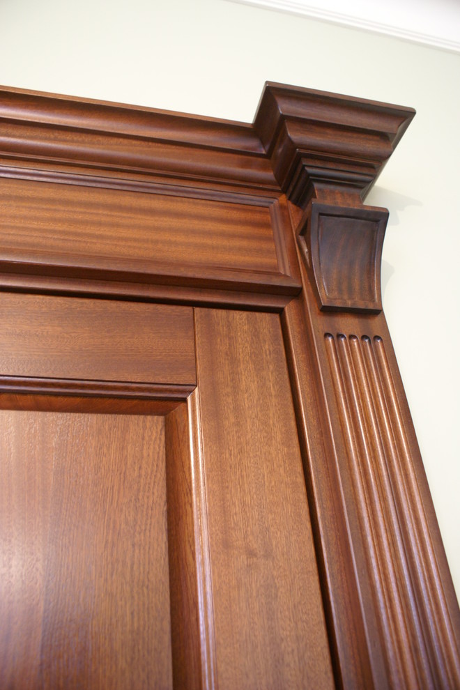 Двери из красного дерева / Solid Mahogany Interior Doors.