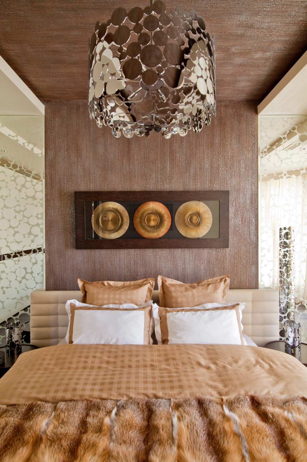 the mansion is 600m2