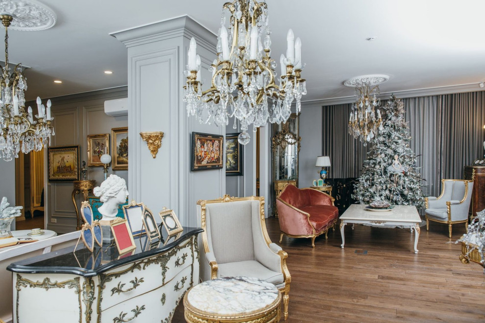 Салон предметов интерьера и антиквариата в Москве