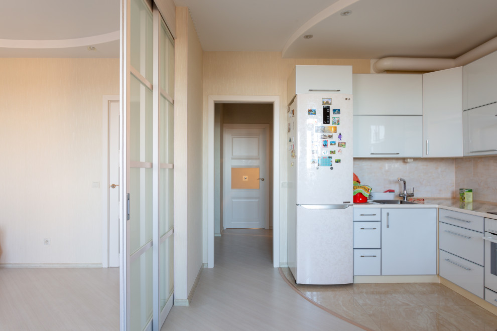 Разделение кухни с гостиной