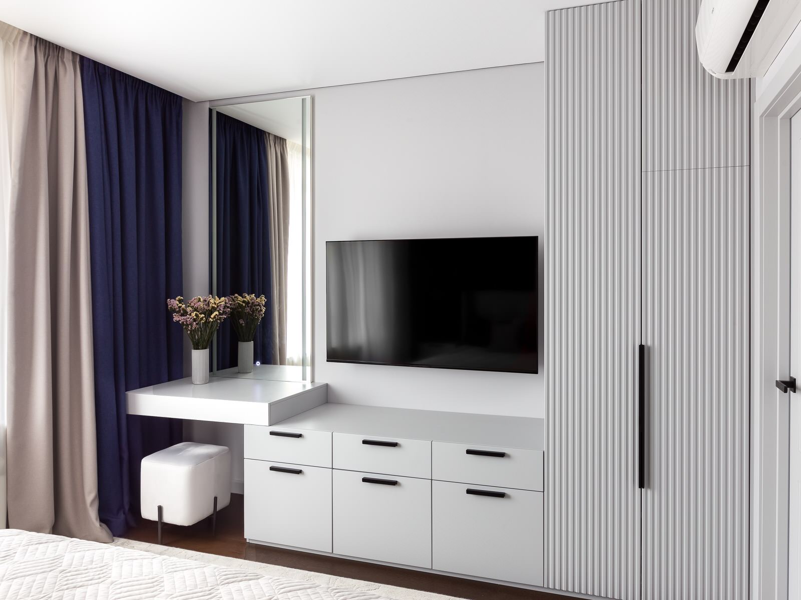 Синий, синий иней... на Ленинском (фото)