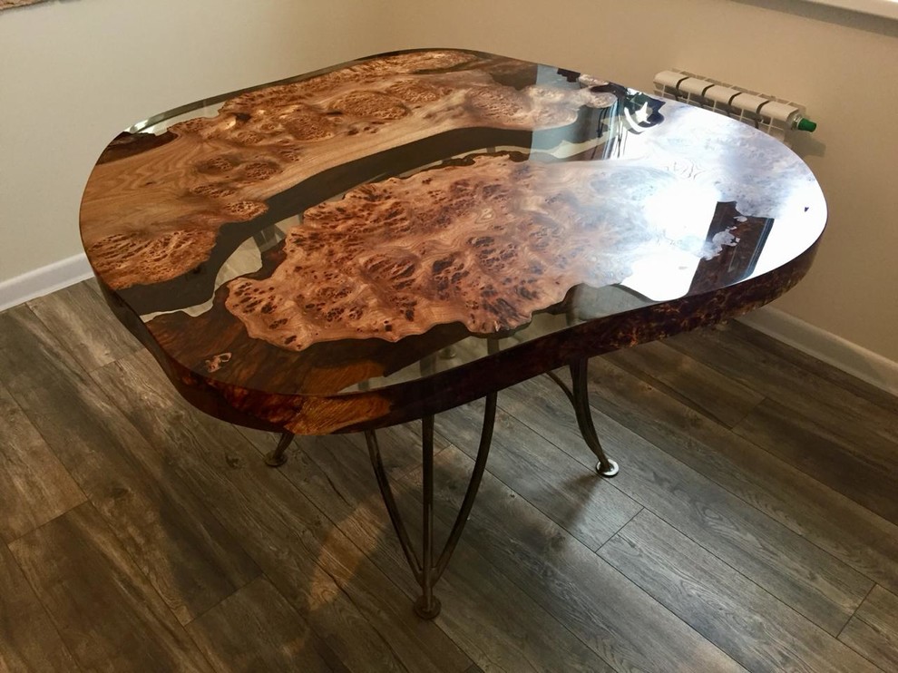 Обложка проекта: Стол из слэба и смолы