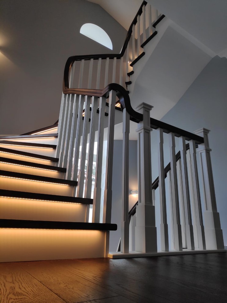 Классическая облицовка монолитной лестницы (2018)