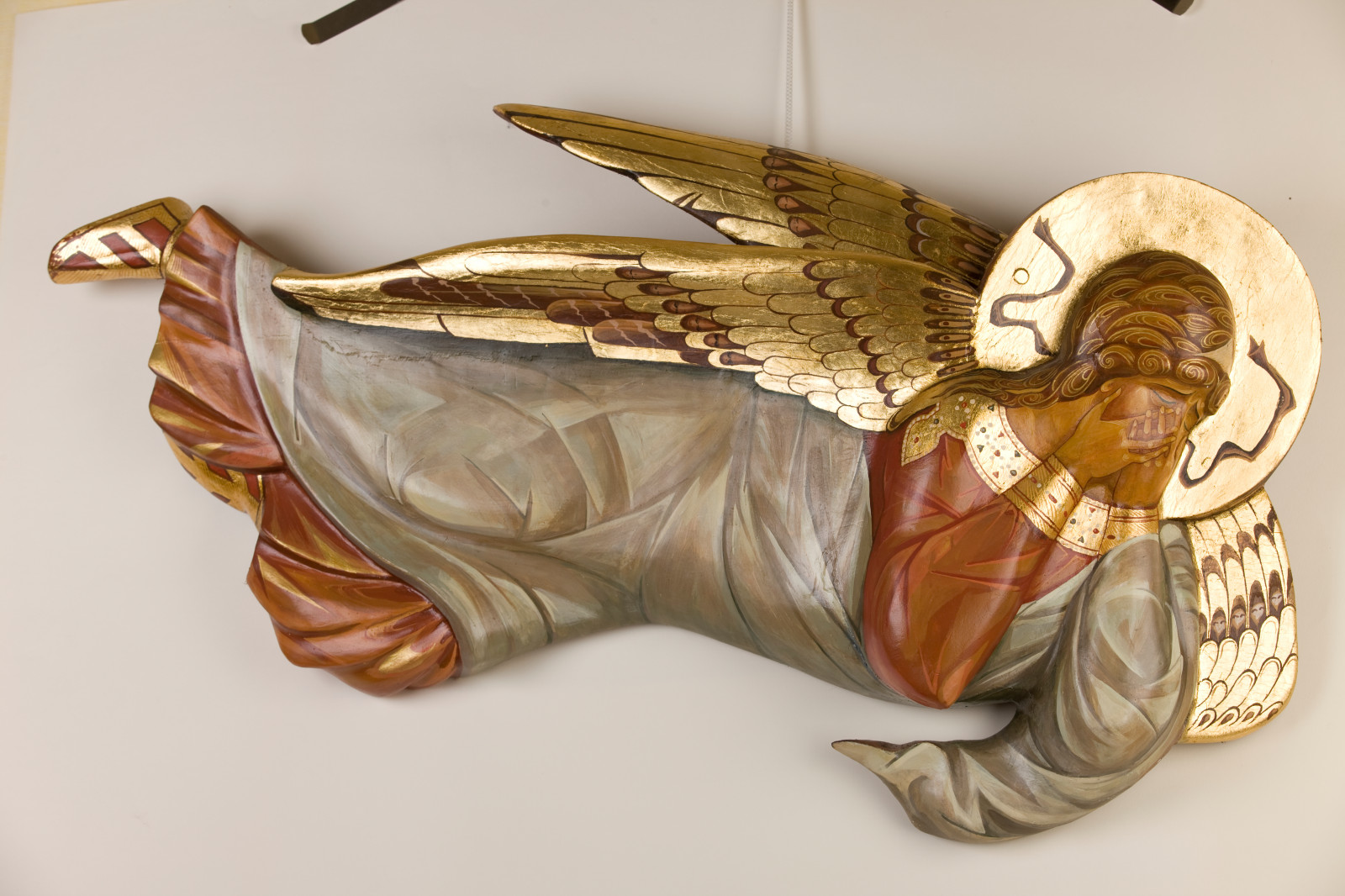 Ангел четвертый, летящий плачущий