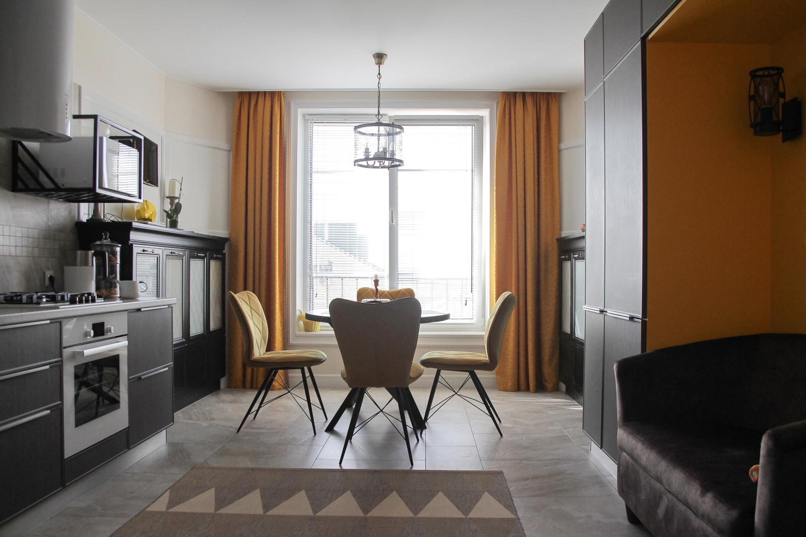 С акцентом на цвет