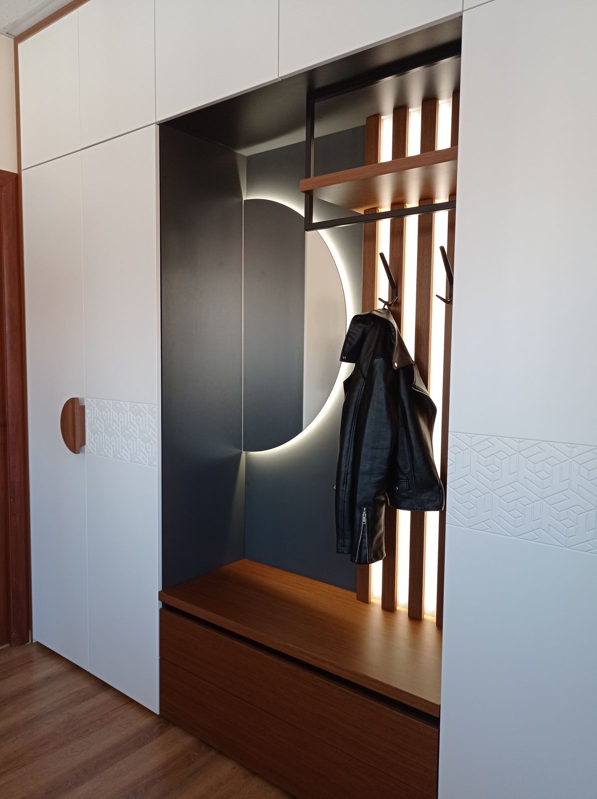 Мебель для прихожей по индивидуальному проекту