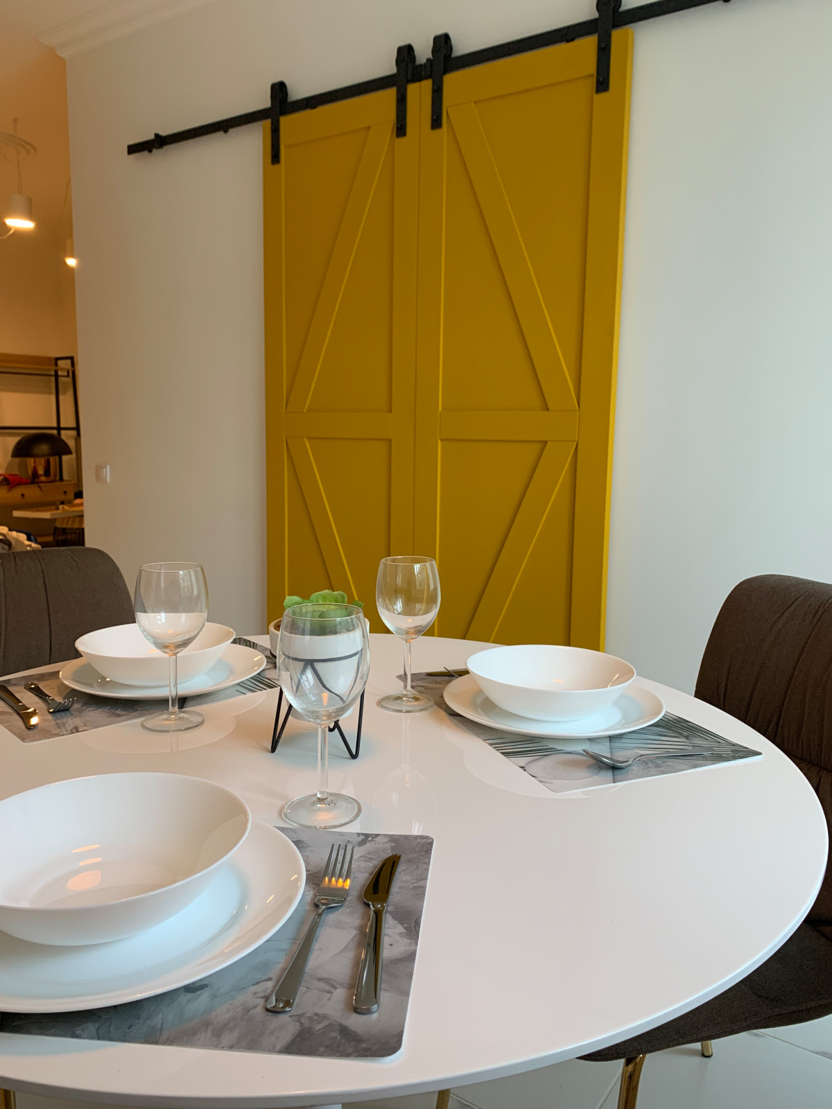 Яркая Квартира в старом Конигсберге