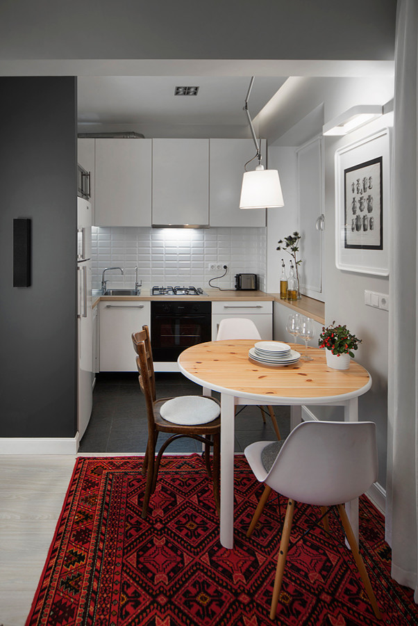 Compact Bachelor Haven in Moscow