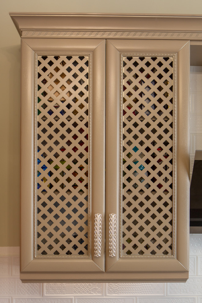 П-образная кухня в загородный дом