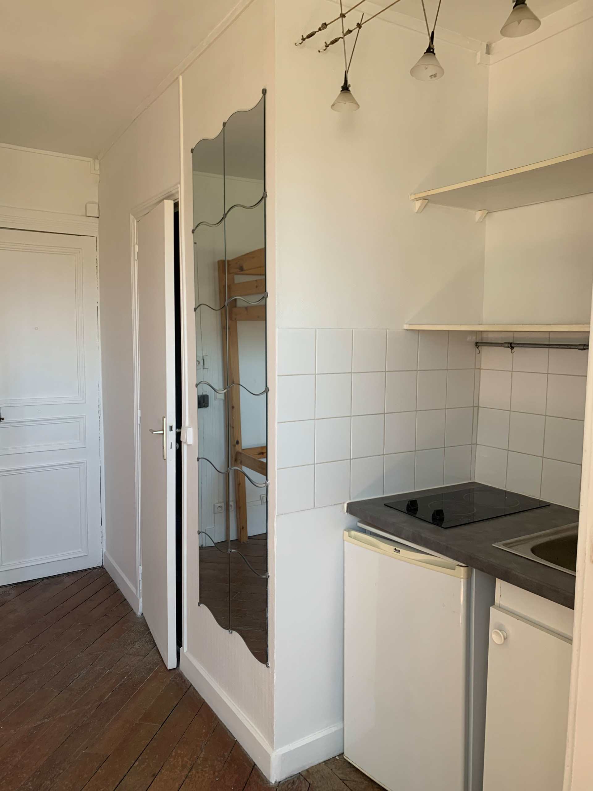 До и после: 16 кв.м — парижская студия с эффектной кухней