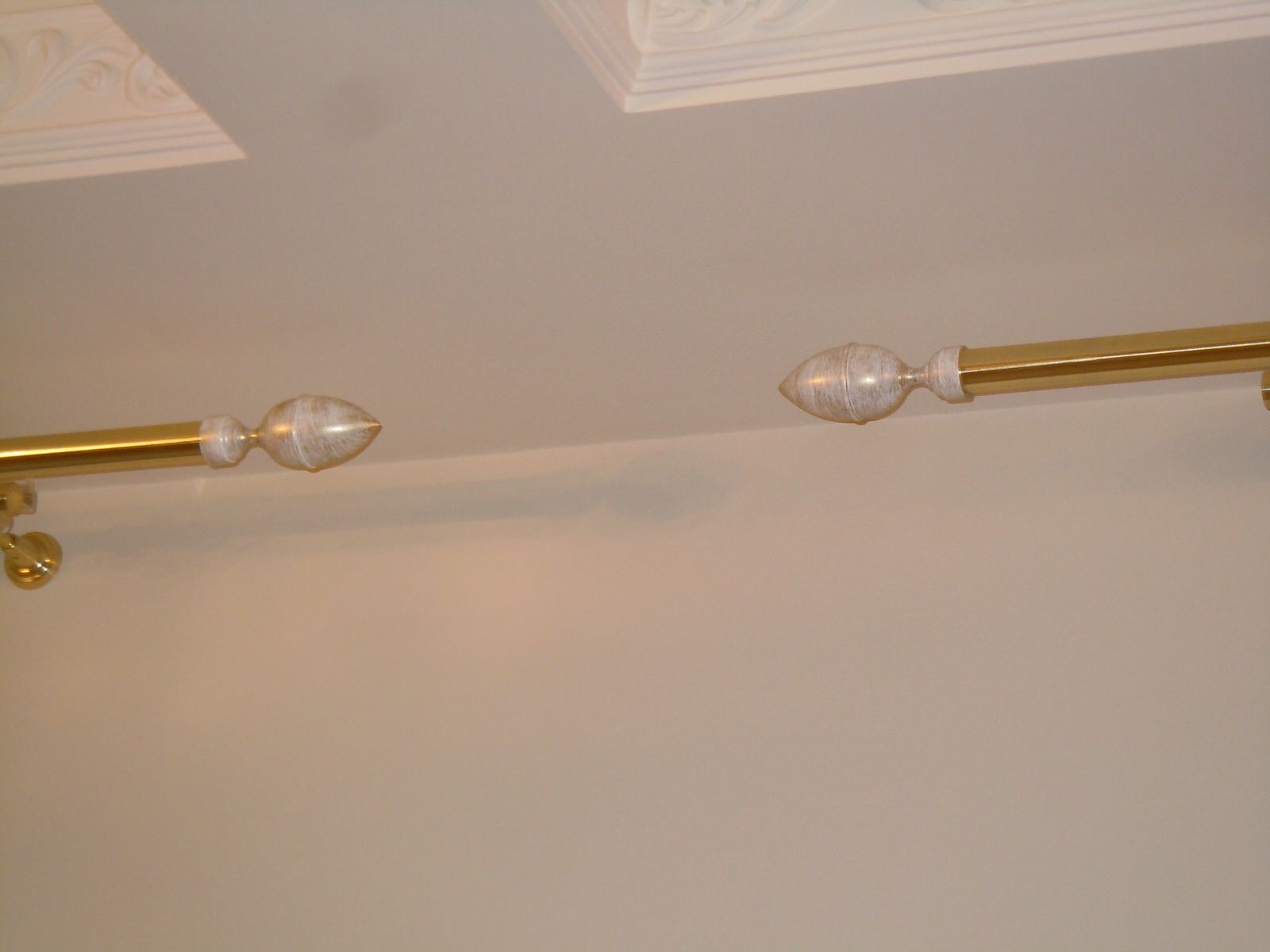 Классические шторы в загородный дом