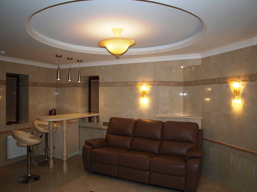 Дом на склоне холма