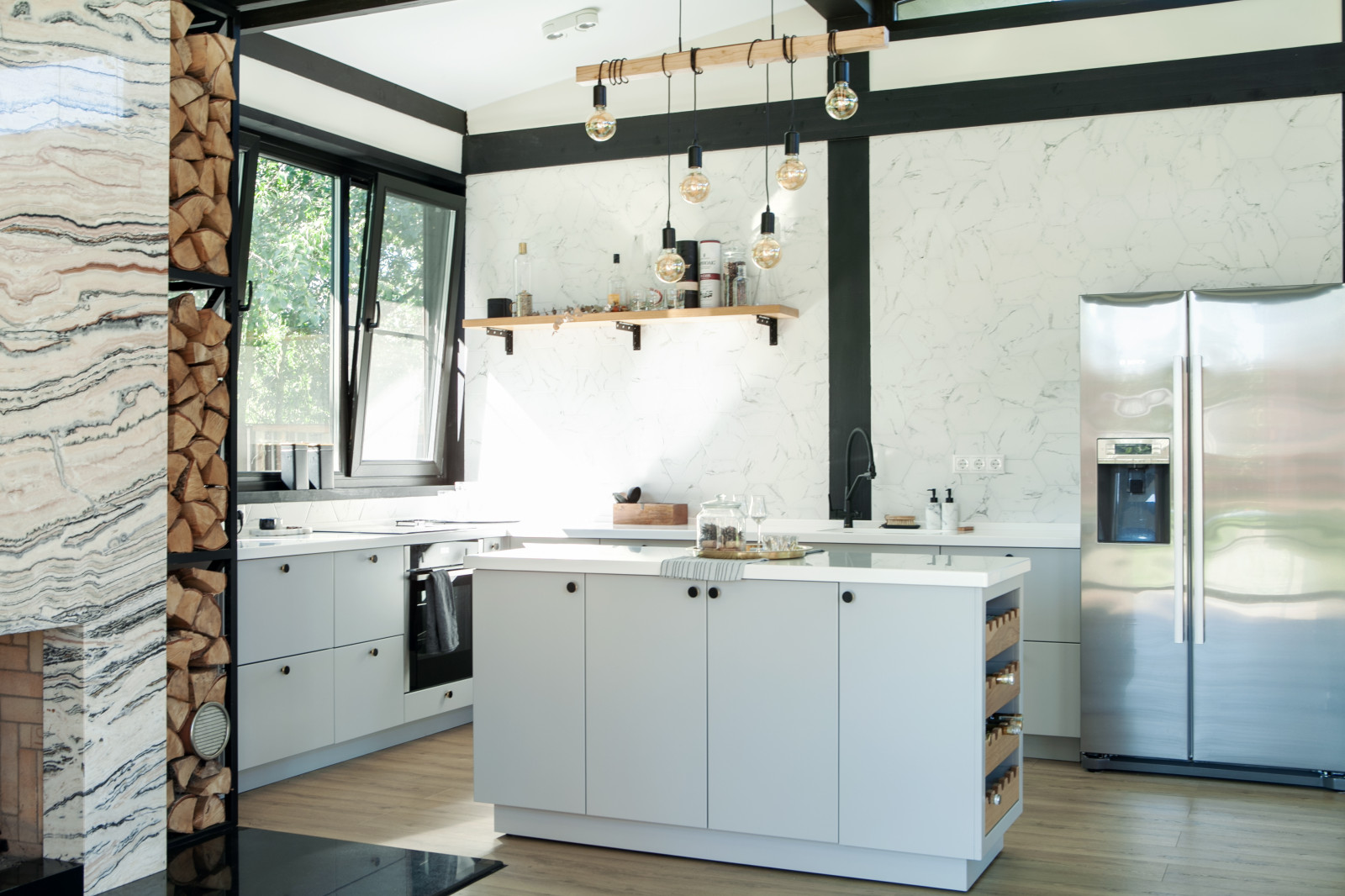 Обложка альбома: СВЕТИЛЬНИКИ