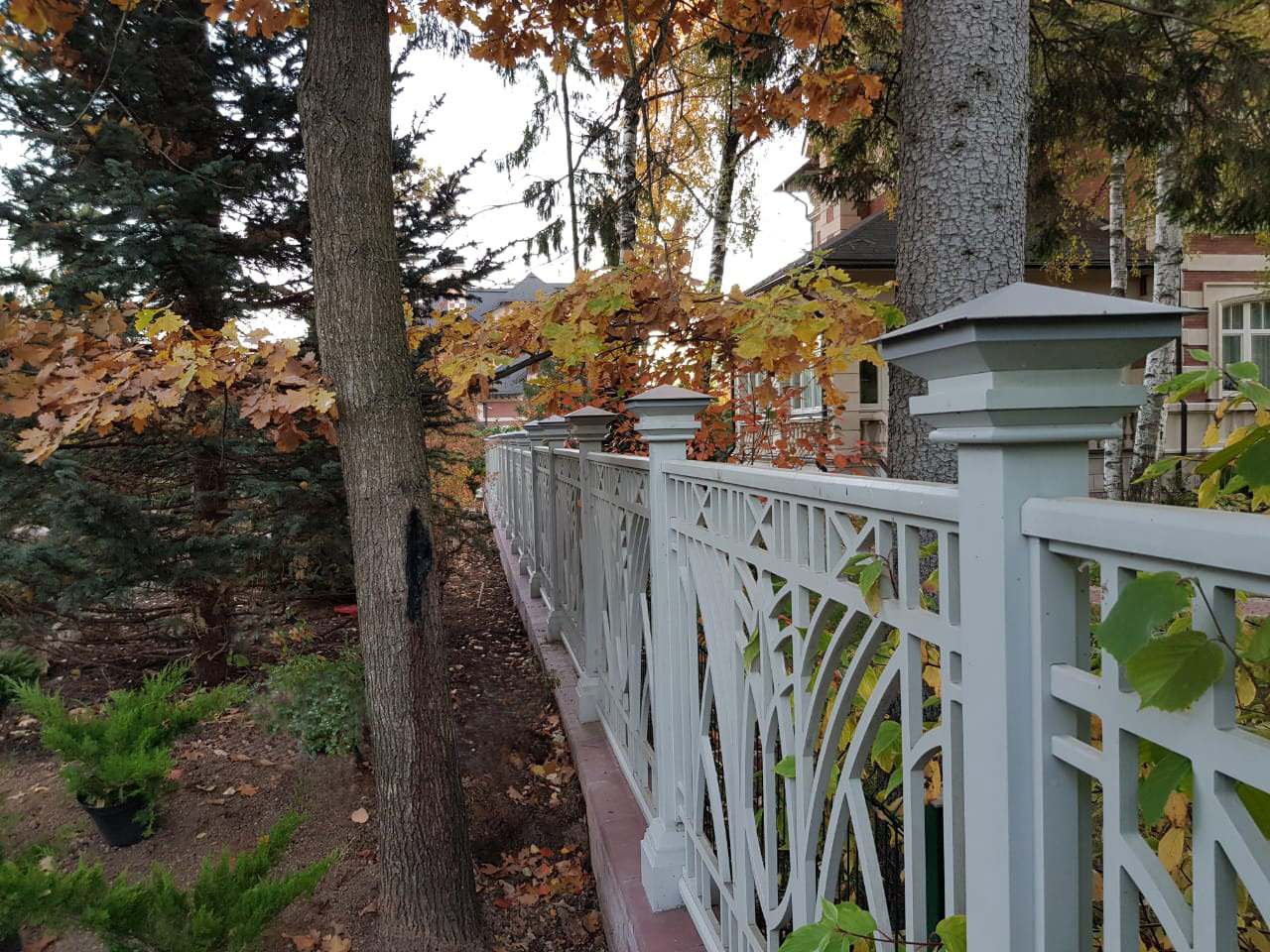 Благоустройство территории загородного дома в поселке Трувиль