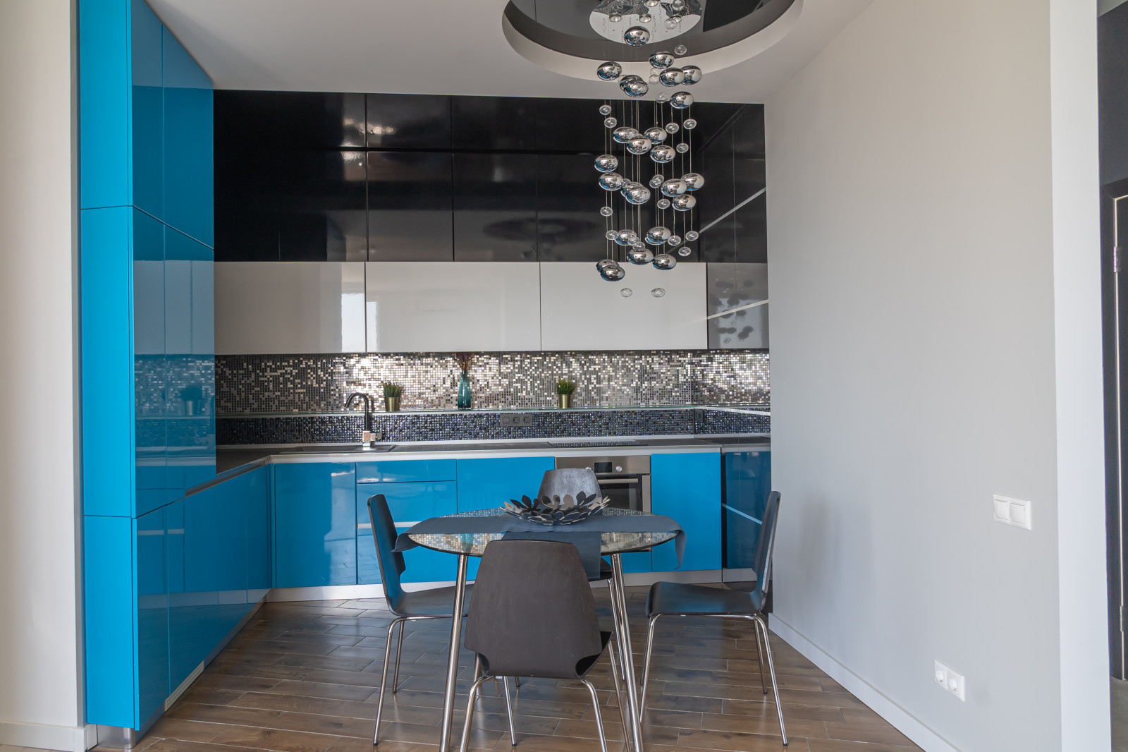 Кубанская Набережная 37