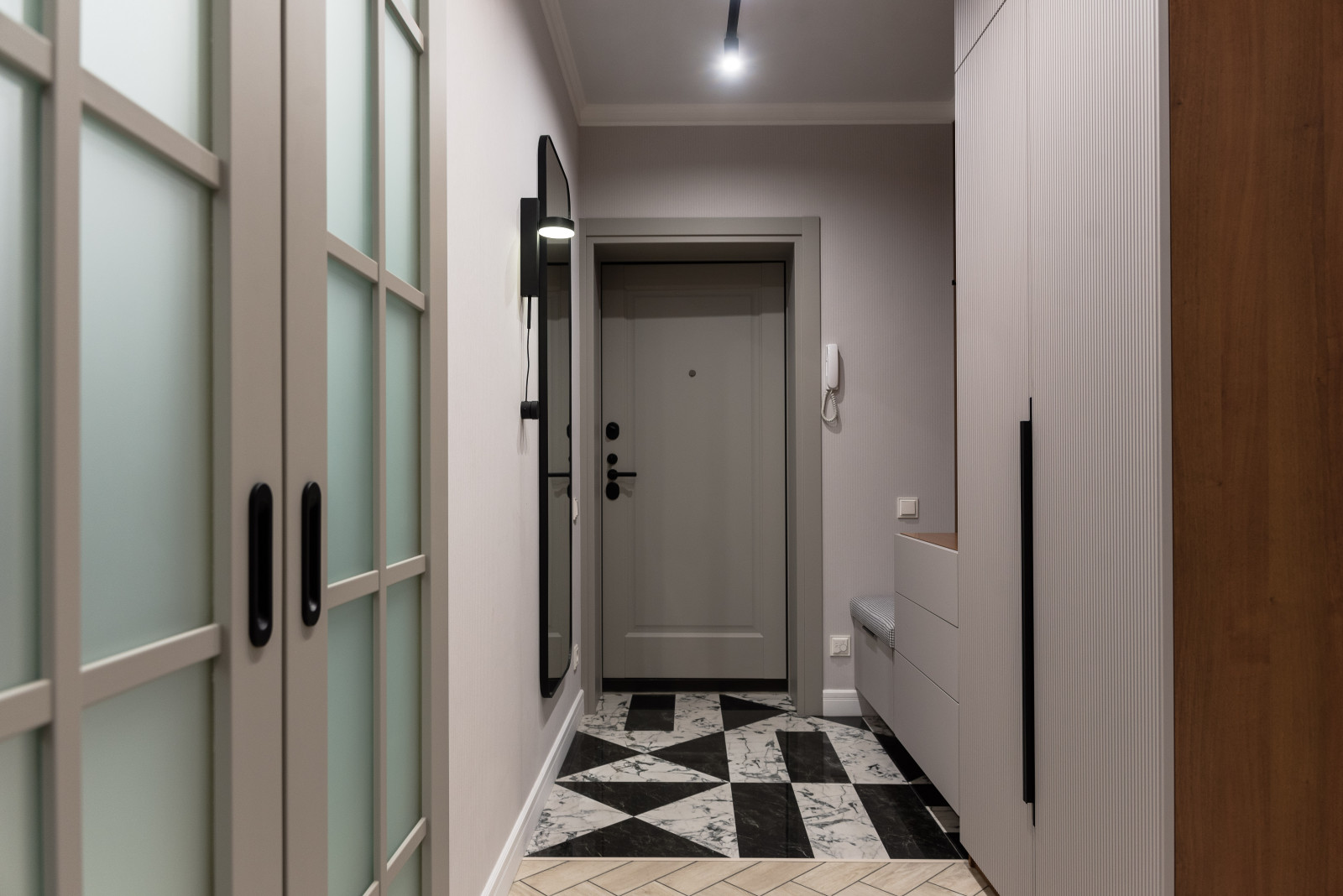 ЖК "АртСити" Прихожая и Санузлы