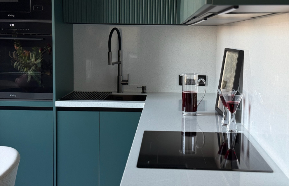 Кухня угловая в цвете Диамант серый