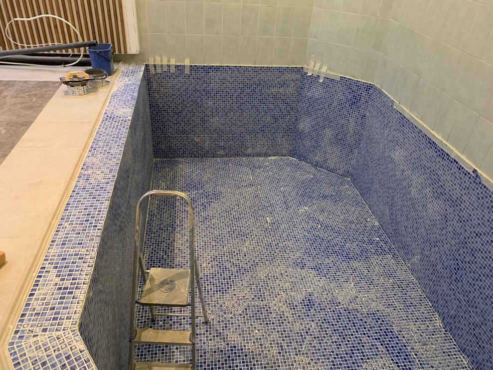 Бассейн "до" и "после"