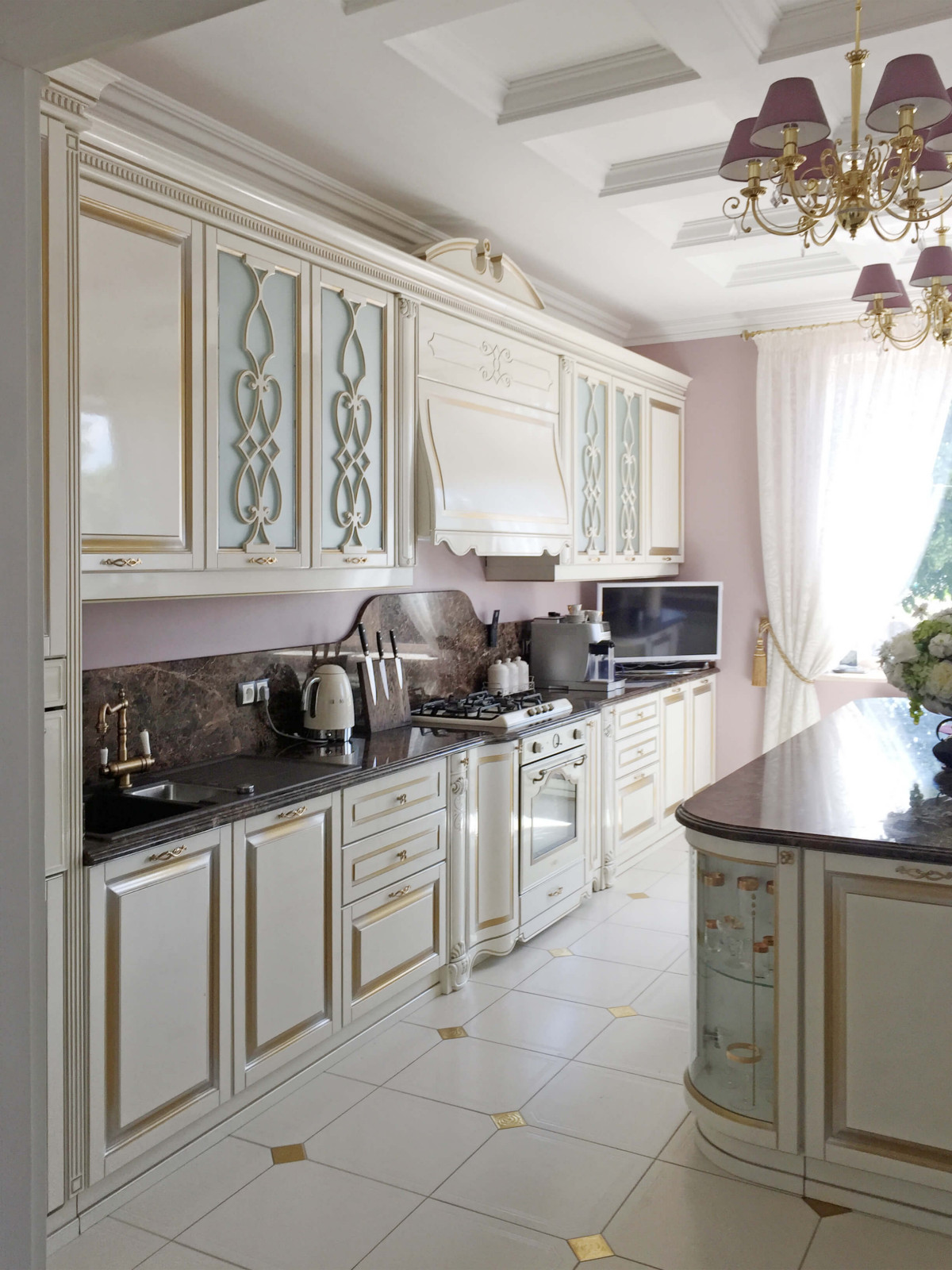 Дизайн интерьера дома в классическом стиле. Реализованный проект.